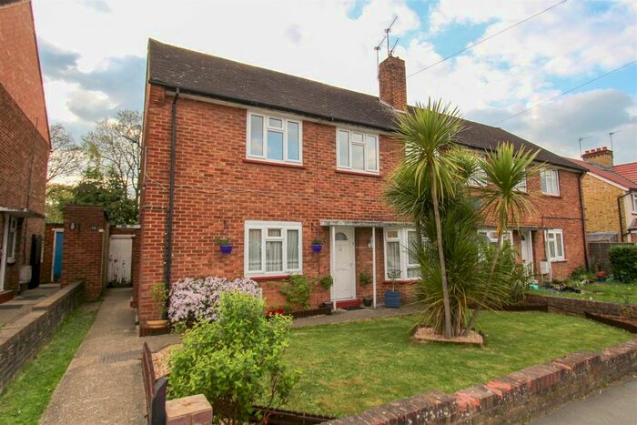 2 Bedroom Maisonette To Rent In Brampton Road, Hillingdon, Uxbridge, UB10