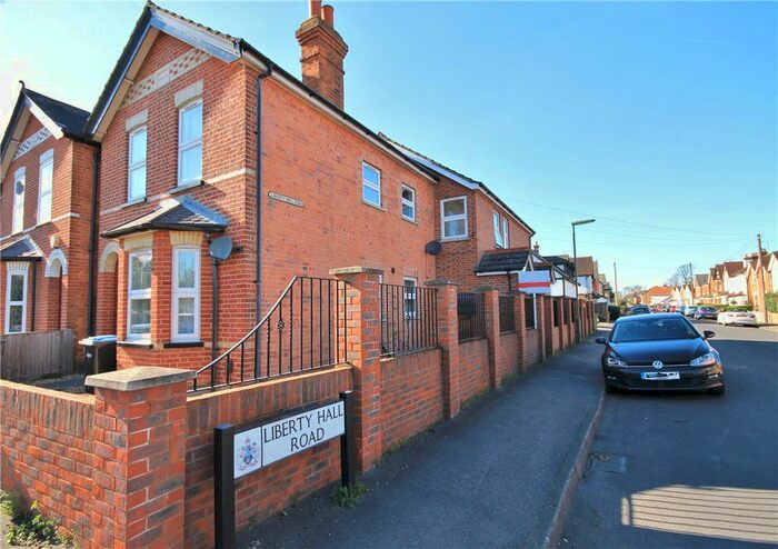 1 Bedroom Flat To Rent In Liberty Lane, Addlestone, Surrey, KT15