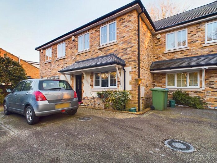 3 Bedroom Terraced House To Rent In Brooklands Lane, Weybridge, Surrey, KT13