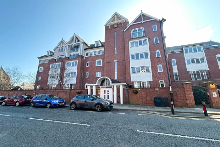 2 Bedroom Apartment For Sale In Park Hall, The Cloisters, SR2