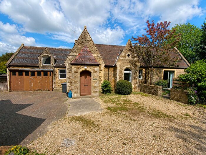 3 Bedroom Detached House For Sale In Place Road, Melksham, SN12
