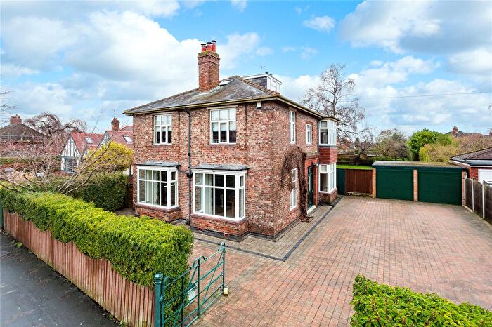 5 Bedroom Detached House For Sale In Rawcliffe Lane, York, North Yorkshire, YO30