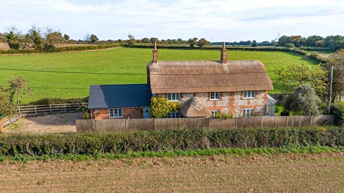 4 Bedroom Detached House For Sale In Clanville, Andover, Hampshire, SP11