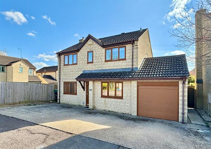 4 Bedroom Detached House For Sale In Cirencester, GL7