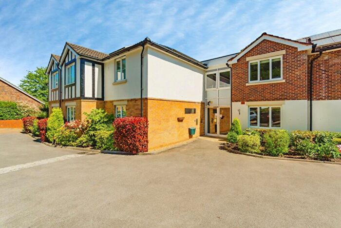 2 Bedroom Flat For Sale In Stafford Road, Caterham, Surrey, CR3