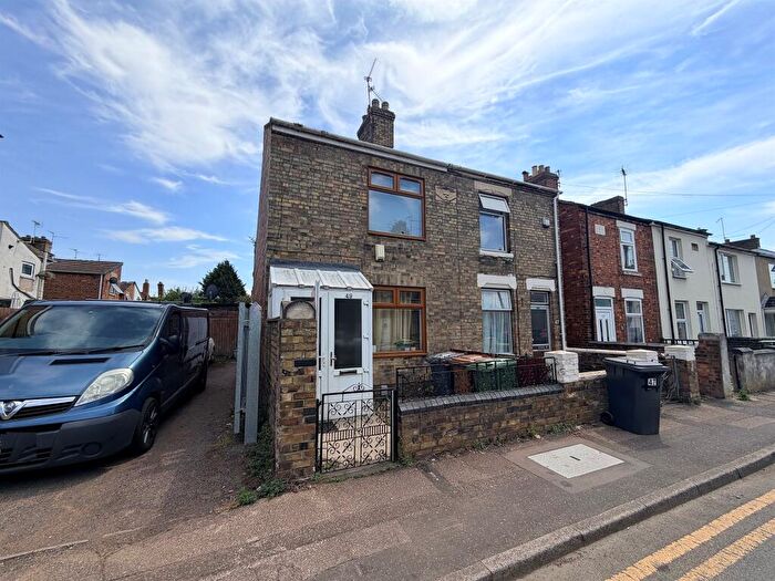 2 Bedroom End Of Terrace House For Sale In Highbury Street, Peterborough, PE1