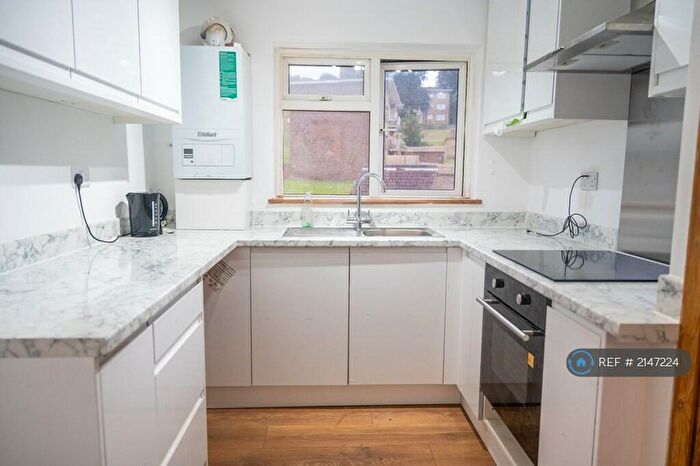 2 Bedroom Flat To Rent In Sunderland Close, Rochester, ME1