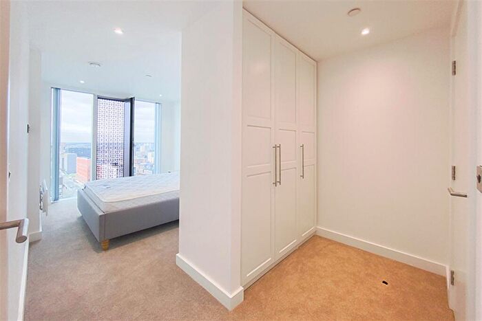 2 Bedroom Apartment To Rent In Elizabeth Tower, M15