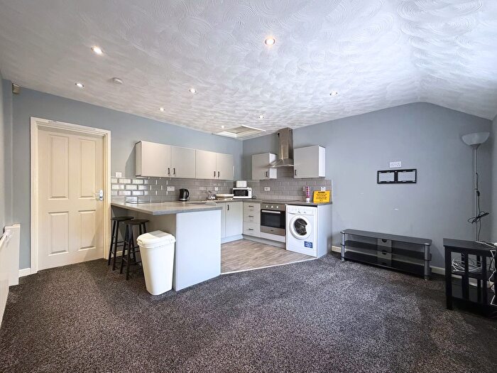 1 Bedroom Flat To Rent In Upper High Street, Cradley Heath, B64