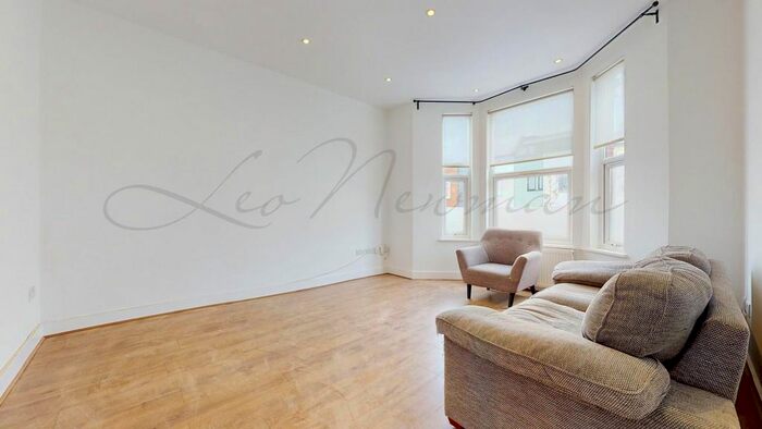 2 Bedroom Flat To Rent In Fernlea Road, Balham, SW12
