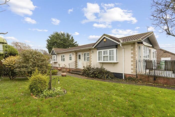 3 Bedroom Park Home For Sale In Deanland Wood Park, Golden Cross, Hailsham, BN27
