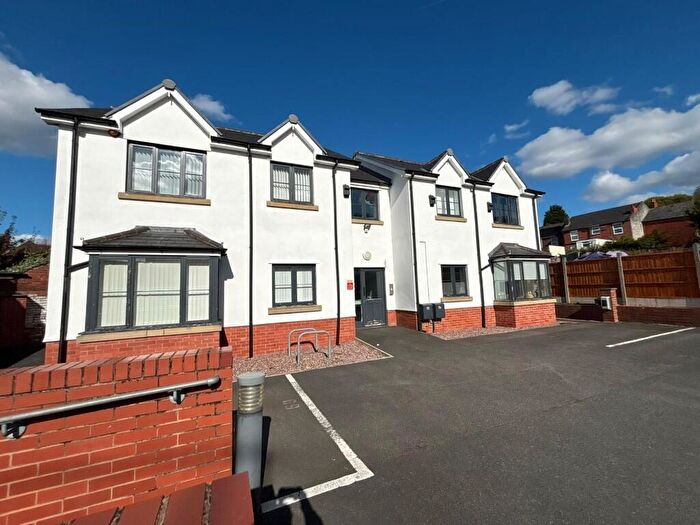 1 Bedroom Flat To Rent In Chapel Street, Stourbridge, West Midlands, DY9