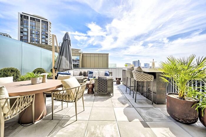 3 Bedroom Flat For Sale In White City Living, White City, W12