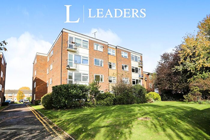 2 Bedroom Flat To Rent In Westgate Road, Oakdale, Beckenham, BR3
