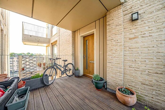 1 Bedroom Flat For Sale In Casbeard Street, London, N4