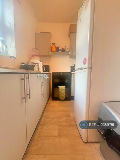 2 Bedroom Flat To Rent In New Road, Portsmouth, PO2