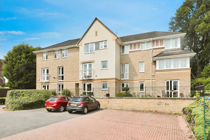 2 Bedroom Flat For Sale In Bartin Close, Sheffield, South Yorkshire, S11