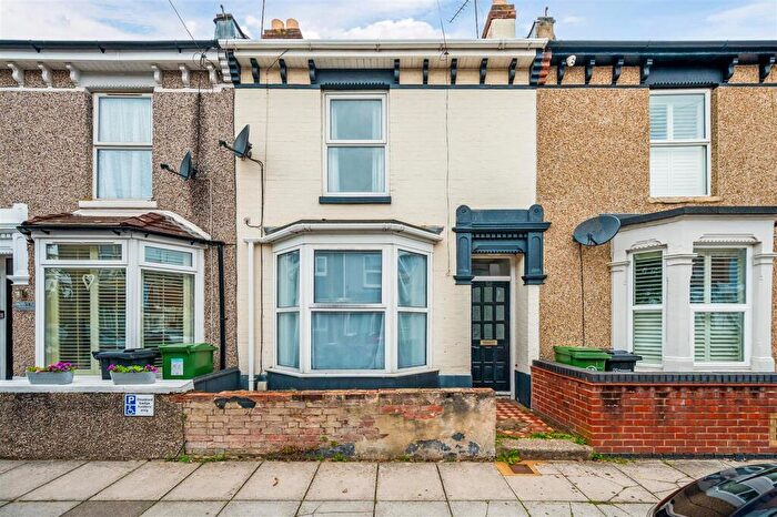 3 Bedroom Terraced House For Sale In Highgate Road, Portsmouth, PO3