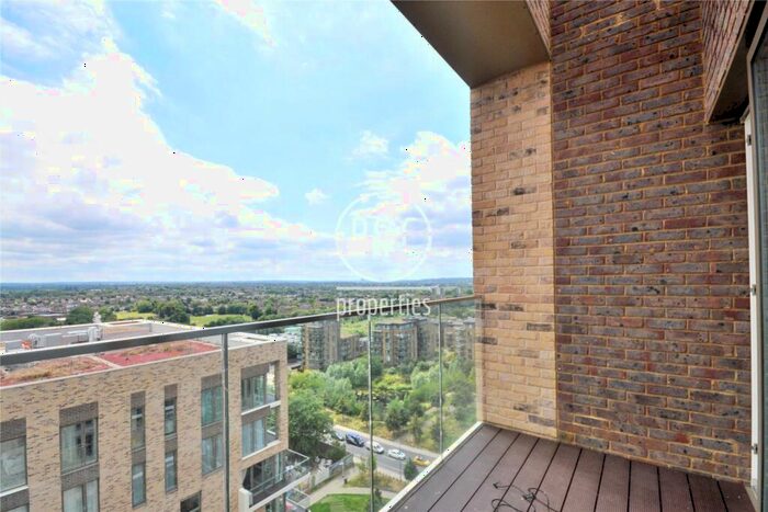 2 Bedroom Penthouse To Rent In Pegler Square, Kidbrooke Village, London, SE3