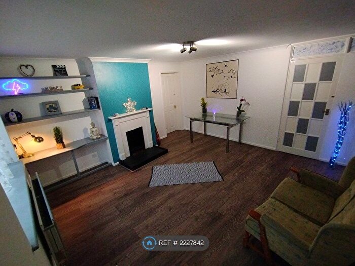 2 Bedroom Flat To Rent In Anstey Way, Trumpington, Cambridge, CB2