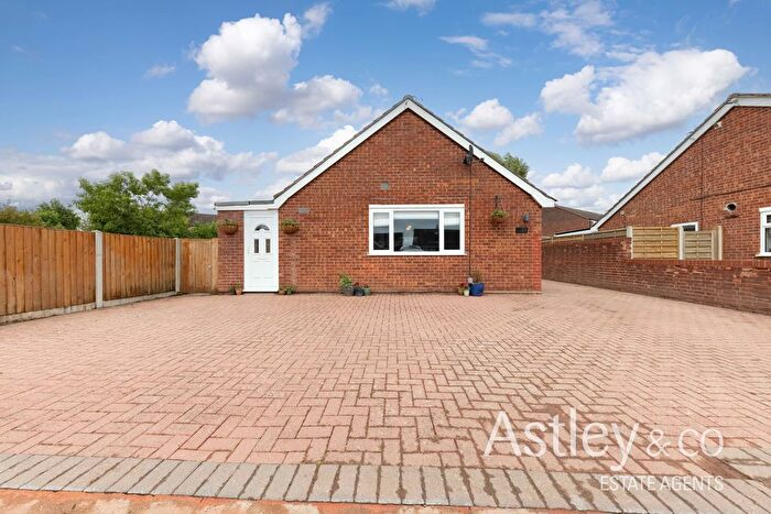 4 Bedroom Detached Bungalow For Sale In Raymond Close, Hellesdon, Norwich, NR6