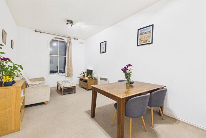 2 Bedroom Flat To Rent In Hamlet House, London Road, Forest Hill, SE23