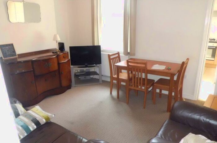 3 Bedroom House To Rent In Teignmouth Road, B29