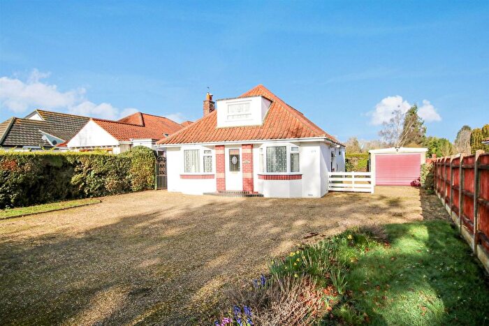 3 Bedroom Detached Bungalow For Sale In Wroxham Road, Sprowston, NR7