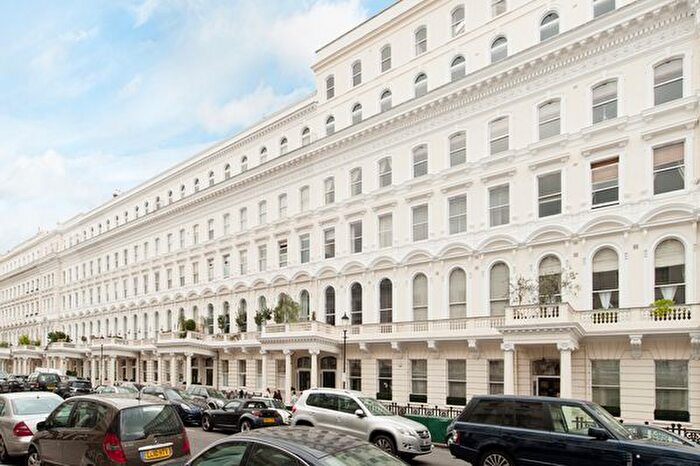 3 Bedroom Flat To Rent In Queen's Gate Terrace, London, SW7