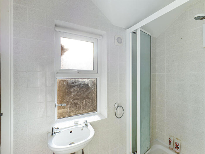 1 Bedroom Flat To Rent In Ravensbourne Road, Bromley, Kent, BR1