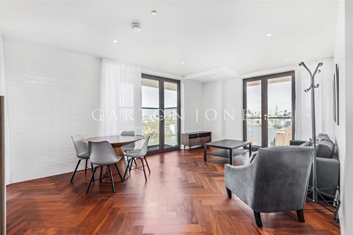 2 Bedroom Flat To Rent In Ambassador Building, Embassy Gardens, New Union Square, Nine Elms, London, SW11