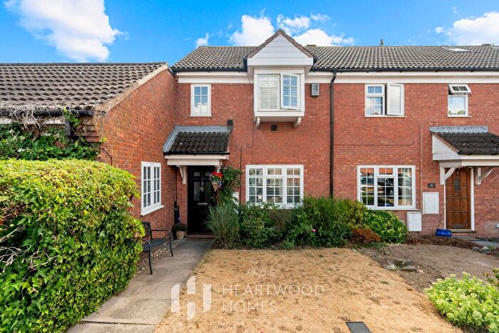 4 Bedroom End Of Terrace House For Sale In Ashby Gardens, St. Albans, AL1