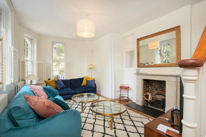3 Bedroom Terraced House To Rent In Colebrooke Row, London, N1