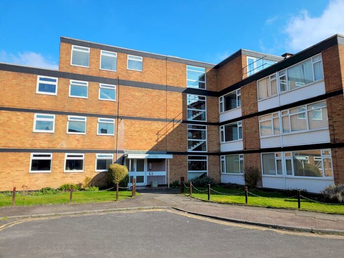 1 Bedroom Flat To Rent In Viking Court, Canterbury, CT2