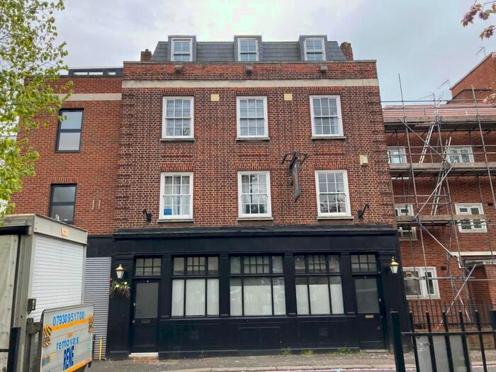 2 Bedroom Flat To Rent In Crossford Street, London, SW9