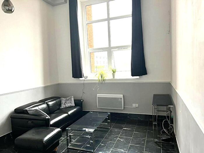 1 Bedroom Flat For Sale In Andersons Road, Southampton, SO14