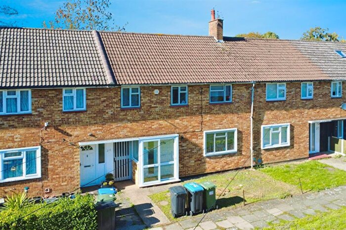 5 Bedroom Terraced House For Sale In Flatfield Road, Hemel Hempstead, HP3