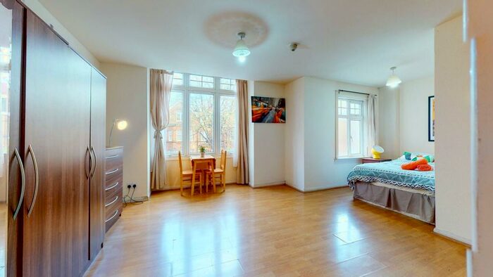 Studio To Rent In Park Avenue, NW2