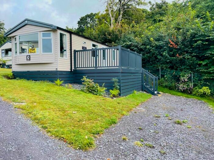 2 Bedroom Mobile/park Home For Sale In Llanrug, Llanrug, Caernarfon, LL55
