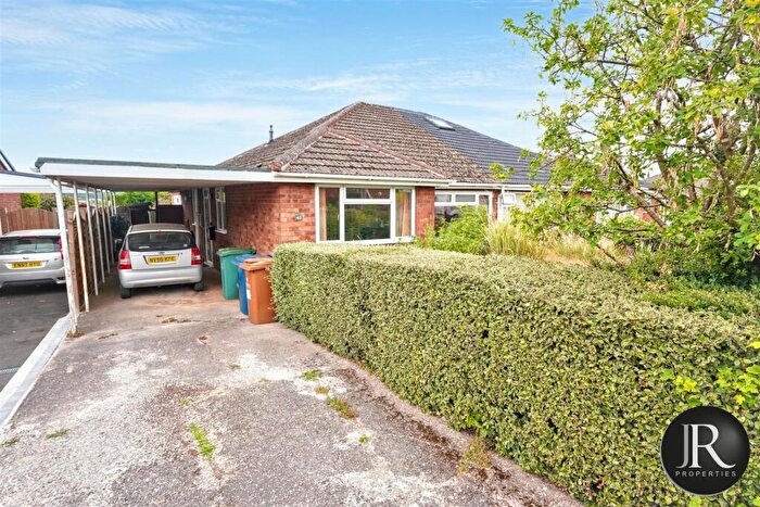 3 Bedroom Semi-Detached Bungalow For Sale In Cliff Road, Great Haywood, Stafford, ST18