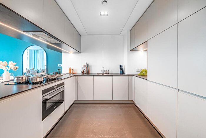 2 Bedroom Flat To Rent In Amory Tower, Marsh Wall, E14