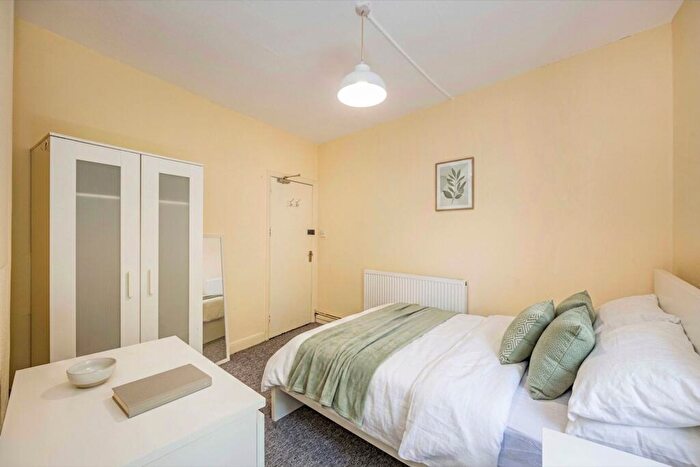 3 Bedroom Terraced House To Rent In North Sherwood Street, Nottingham, NG1