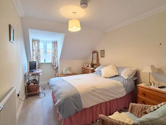 1 Bedroom Retirement Property For Sale In Fleur De Lis, Pound Lane, Wareham, Dorset, BH20 - Photo 5