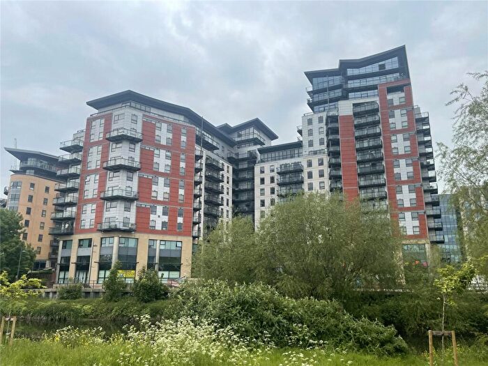 2 Bedroom Apartment For Sale In Whitehall Waterfront, Riverside Way, Leeds, LS1