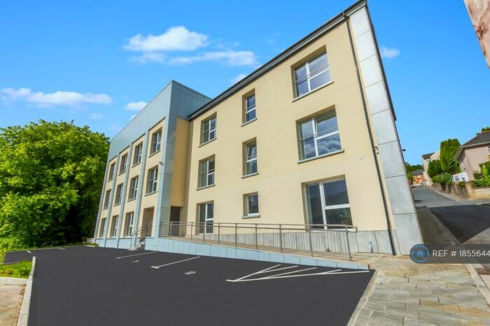 1 Bedroom Flat To Rent In Carlton House, Ebbw Vale, NP23