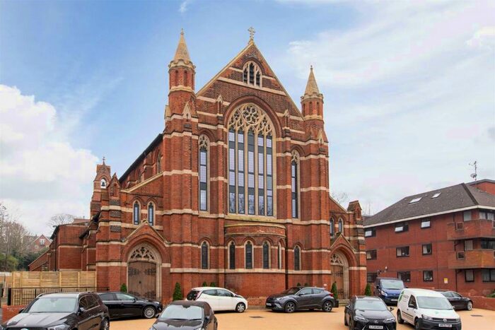 2 Bedroom Flat To Rent In Barnabas, A Holden Road, Woodside Park, N12