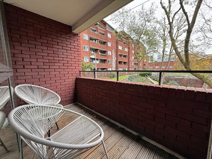 1 Bedroom Flat To Rent In Henley Prior, Collier Street, London, N1