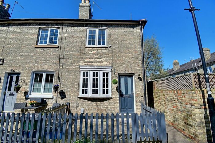 2 Bedroom End Of Terrace House To Rent In Riverside, Hertford, SG14