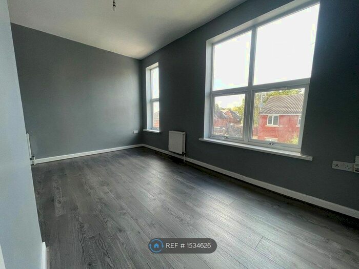 2 Bedroom Flat To Rent In St. Marks Road, Wolverhampton, WV3