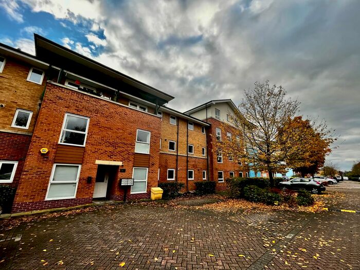 1 Bedroom Flat To Rent In Admiralty Close, West Drayton, UB7